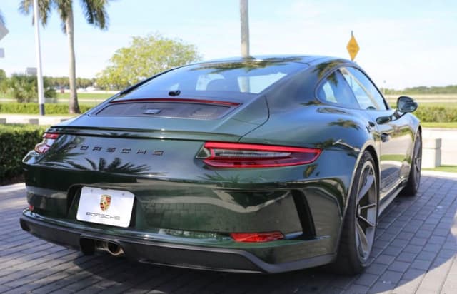 2018 Porsche 911 GT3 Touring in Exterior in Custom Color Non-Metallic — photo 7
