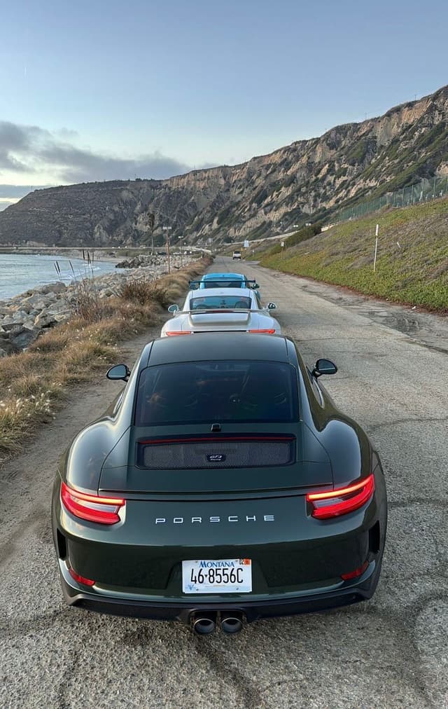 2019 Porsche 911 GT3 Touring in Unknown — photo 3
