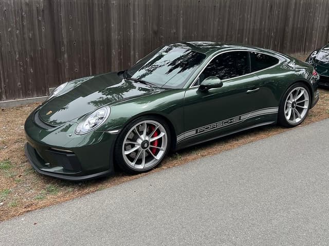 2019 Porsche 911 GT3 Touring in Unknown — photo 5