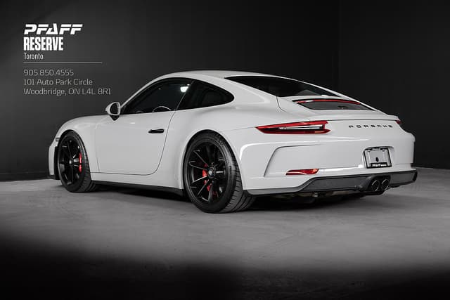 2018 Porsche 911 GT3 Touring in Chalk — photo 3