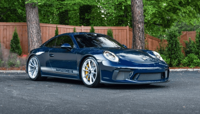 2018 Porsche 911 GT3 Touring in Unknown — photo 2