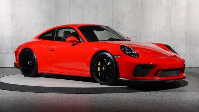 2018 Porsche 911 GT3 Touring in Exterior in Custom Color Non-Metallic — photo 2
