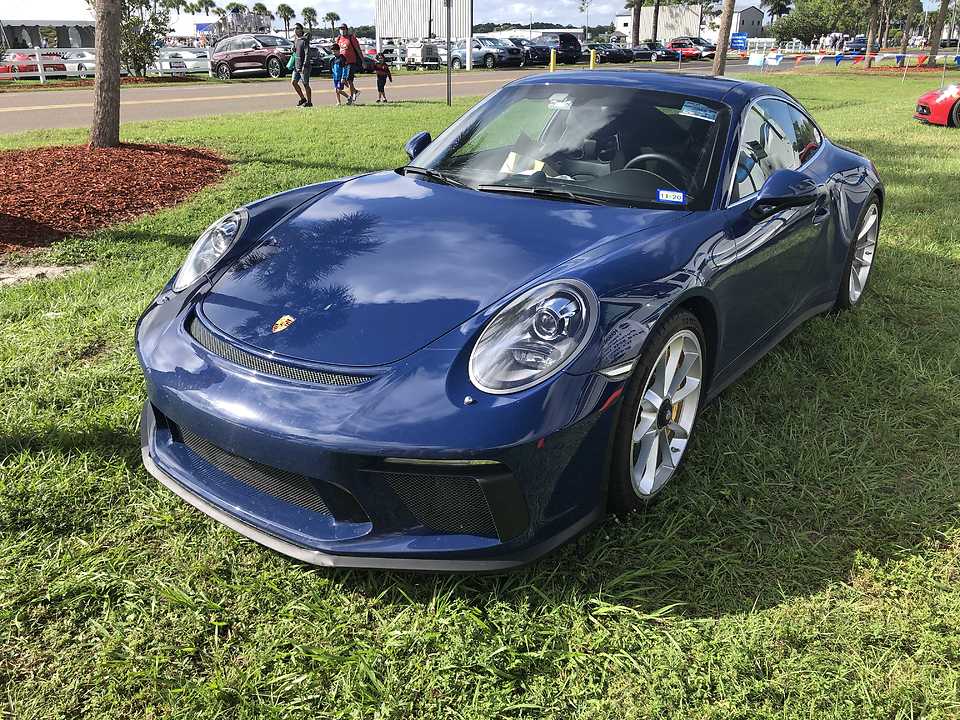 2018 Porsche 911 GT3 Touring in Exterior in Custom Color Non-Metallic
