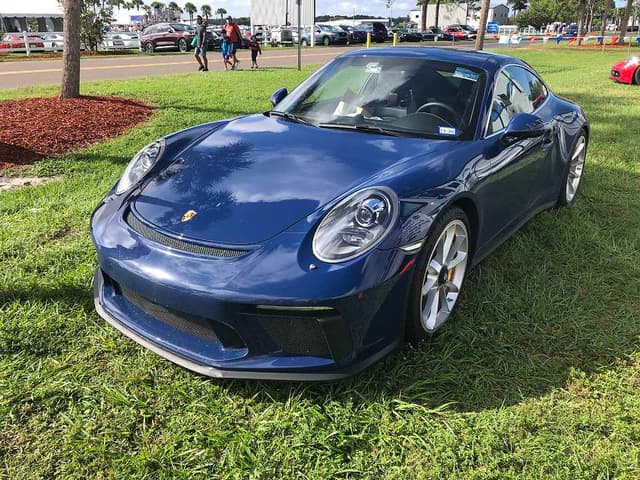 2018 Porsche 911 GT3 Touring in Exterior in Custom Color Non-Metallic — photo 1