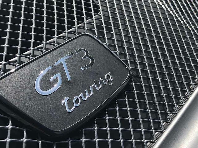 2018 Porsche 911 GT3 Touring in Exterior in Custom Color Non-Metallic — photo 2