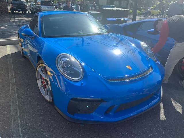 2018 Porsche 911 GT3 Touring in Exterior in Custom Color Non-Metallic — photo 13