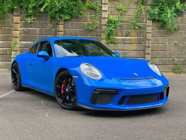 2018 Porsche 911 GT3 Touring in Exterior in Custom Color Non-Metallic — photo 21