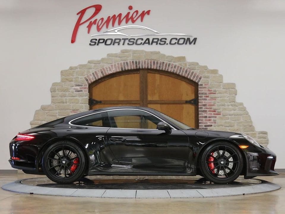 2019 Porsche 911 GT3 Touring in Black