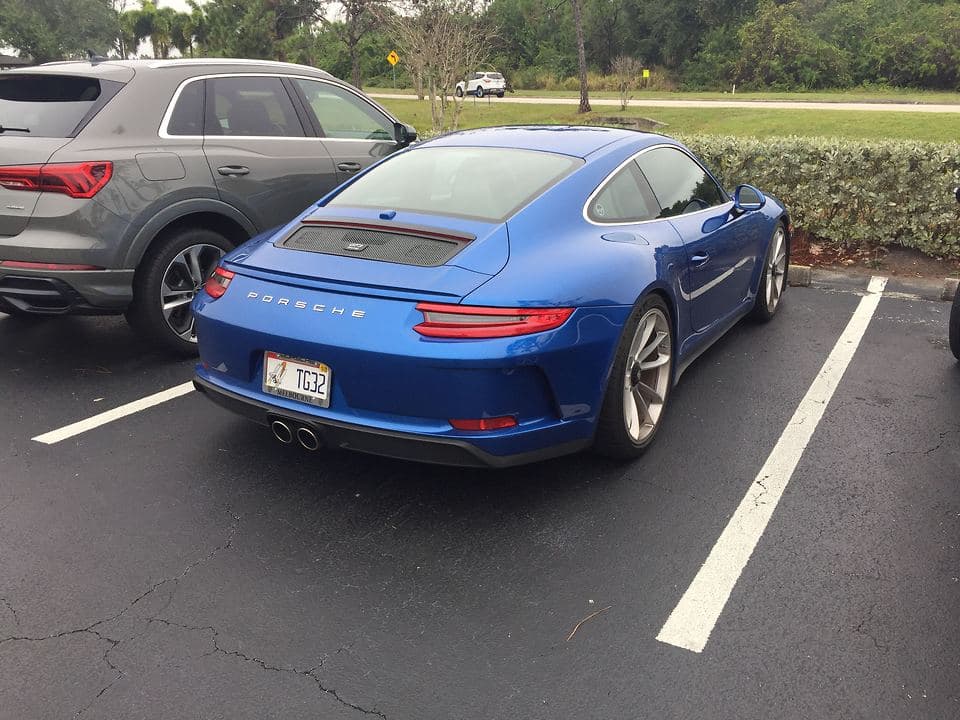 2018 Porsche 911 GT3 Touring in Sapphire Blue Metallic