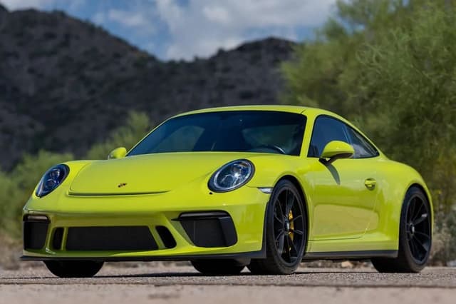 2018 Porsche 911 GT3 Touring in Exterior in Custom Color Non-Metallic — photo 3