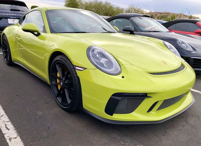 2018 Porsche 911 GT3 Touring in Exterior in Custom Color Non-Metallic — photo 7