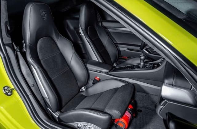 2018 Porsche 911 GT3 Touring in Exterior in Custom Color Non-Metallic — photo 10