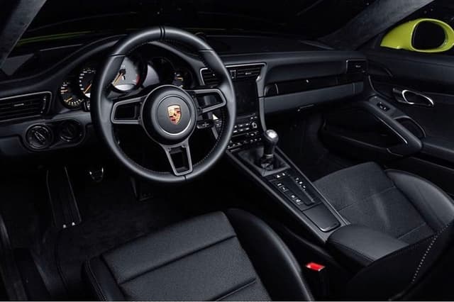 2018 Porsche 911 GT3 Touring in Exterior in Custom Color Non-Metallic — photo 11