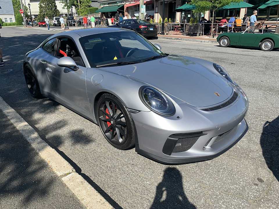 2018 Porsche 911 GT3 Touring in GT Silver Metallic