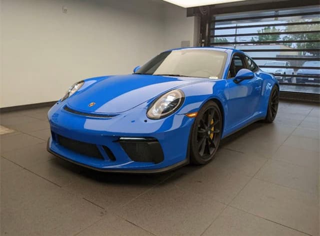 2018 Porsche 911 GT3 Touring in Exterior in Custom Color Non-Metallic — photo 4