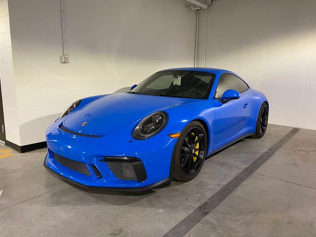 2018 Porsche 911 GT3 Touring in Exterior in Custom Color Non-Metallic — photo 13