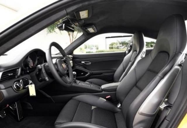 2018 Porsche 911 GT3 Touring in Exterior in Custom Color Non-Metallic — photo 3