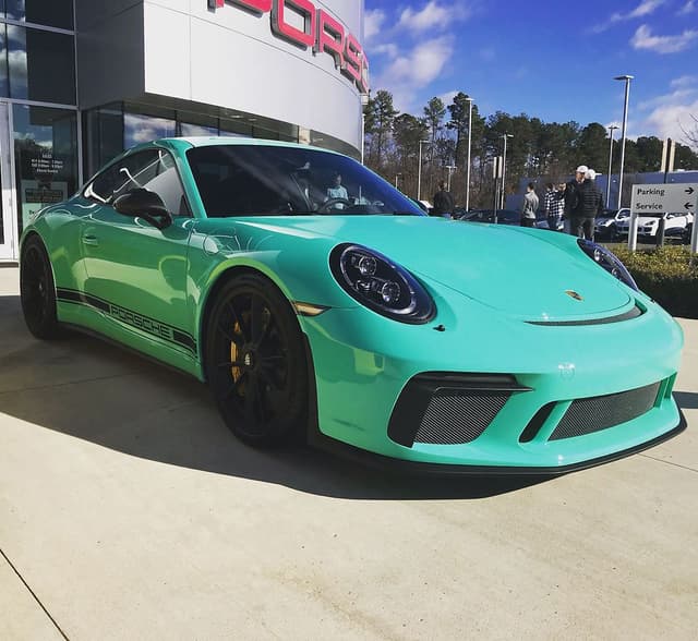 2018 Porsche 911 GT3 Touring in Exterior in Custom Color Non-Metallic — photo 5