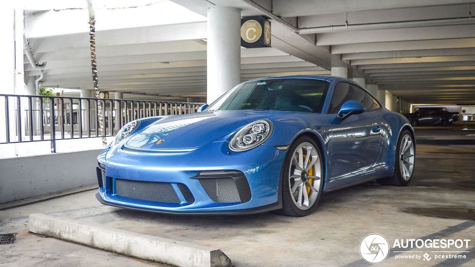 2018 Porsche 911 GT3 Touring in Exterior in Custom Color Metallic