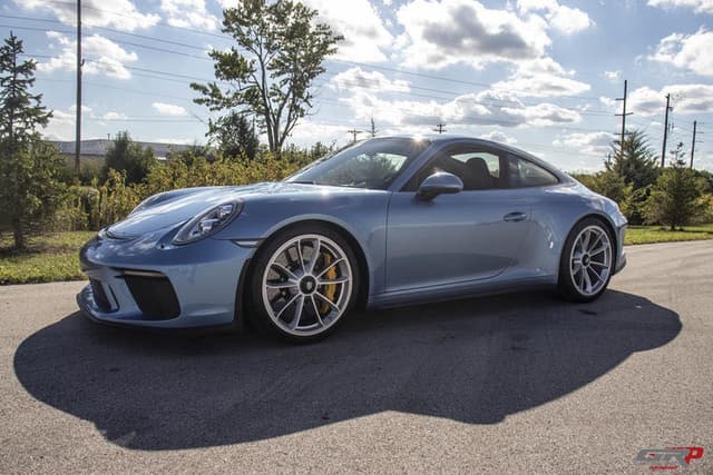 2018 Porsche 911 GT3 Touring in Exterior in Custom Color Metallic — photo 2