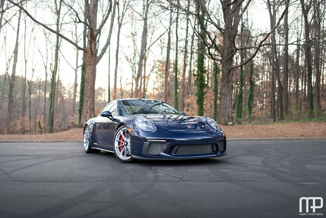 2018 Porsche 911 GT3 Touring in Exterior in Custom Color Non-Metallic — photo 2