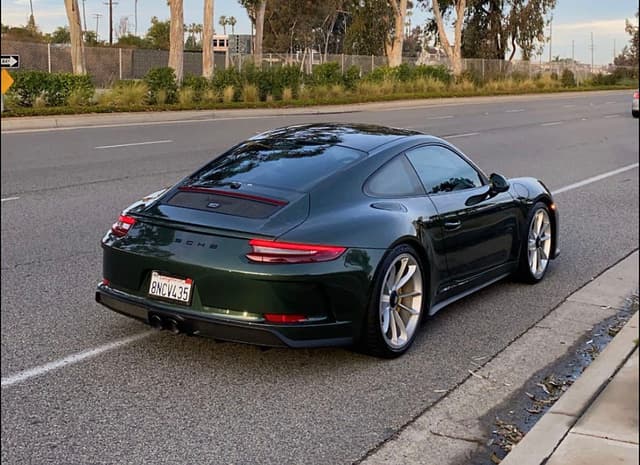 2018 Porsche 911 GT3 Touring in Exterior in Custom Color Metallic — photo 2