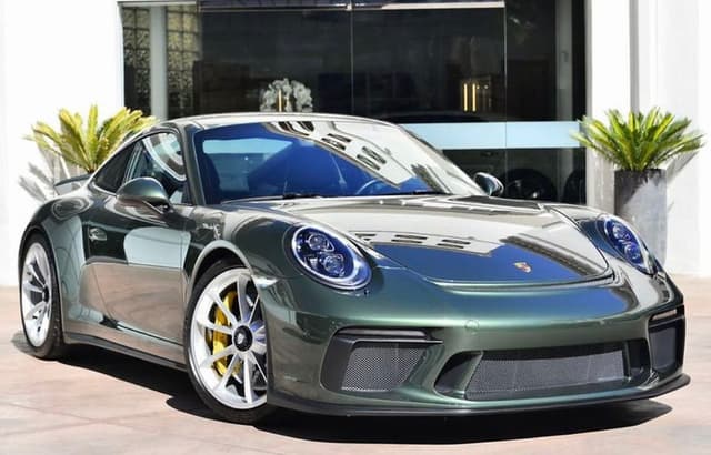 2018 Porsche 911 GT3 Touring in Exterior in Custom Color Metallic — photo 5