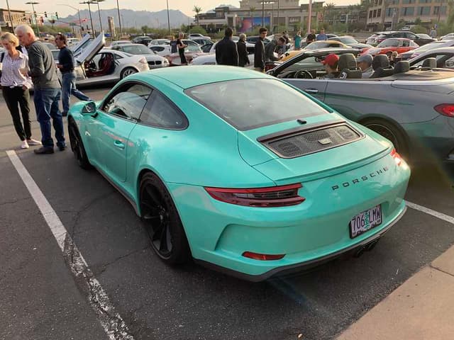 2018 Porsche 911 GT3 Touring in Exterior in Custom Color Non-Metallic — photo 5