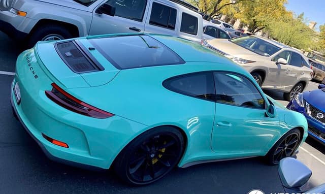 2018 Porsche 911 GT3 Touring in Exterior in Custom Color Non-Metallic — photo 11