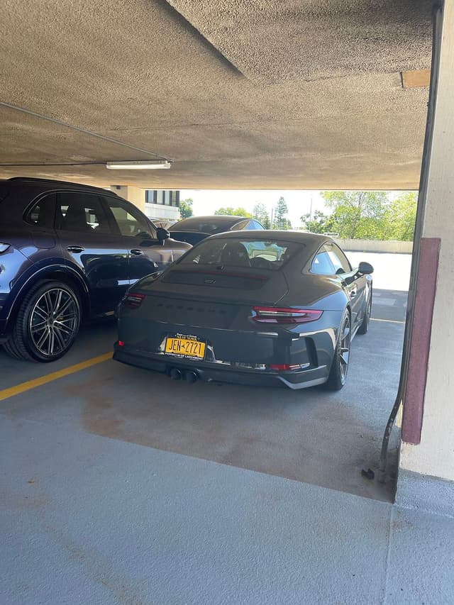 2018 Porsche 911 GT3 Touring in Exterior in Custom Color Non-Metallic — photo 2