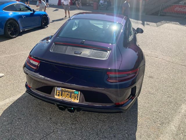 2019 Porsche 911 GT3 Touring in Exterior in Custom Color Metallic — photo 8