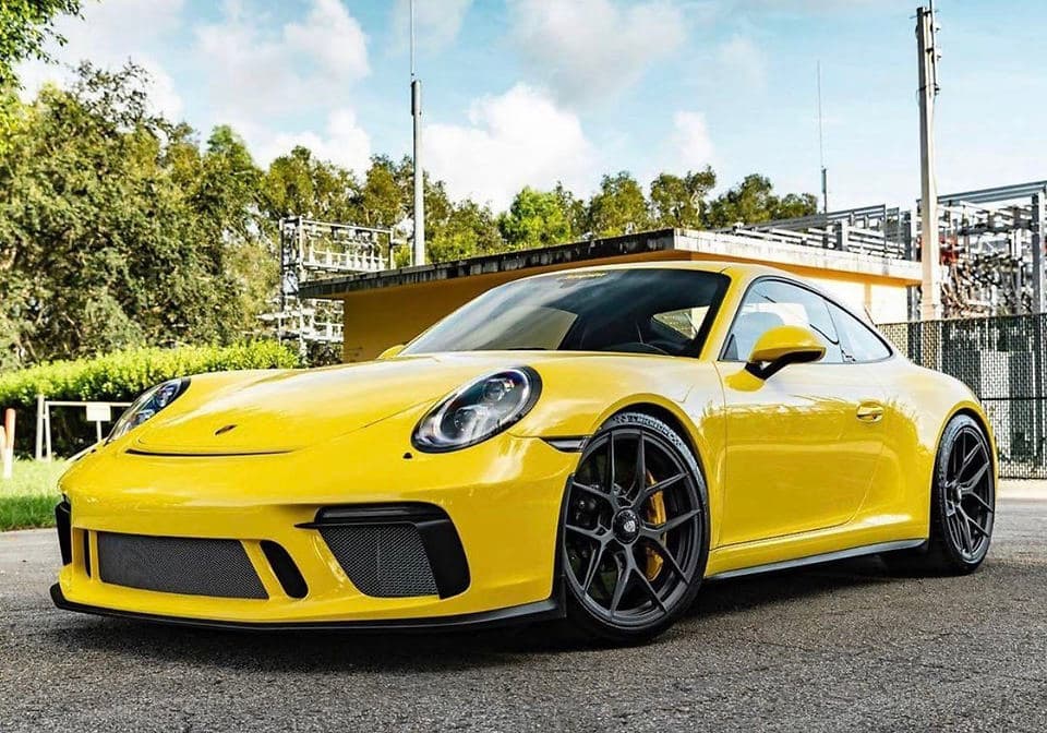 2019 Porsche 911 GT3 Touring in Racing Yellow