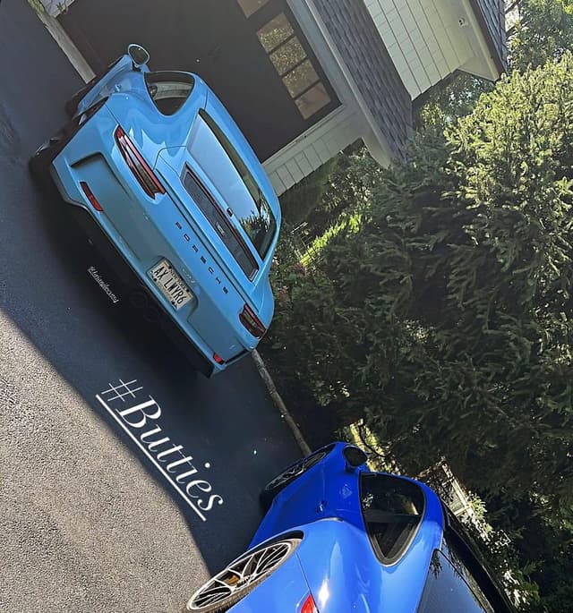 2018 Porsche 911 GT3 Touring in Exterior in Custom Color Non-Metallic — photo 3