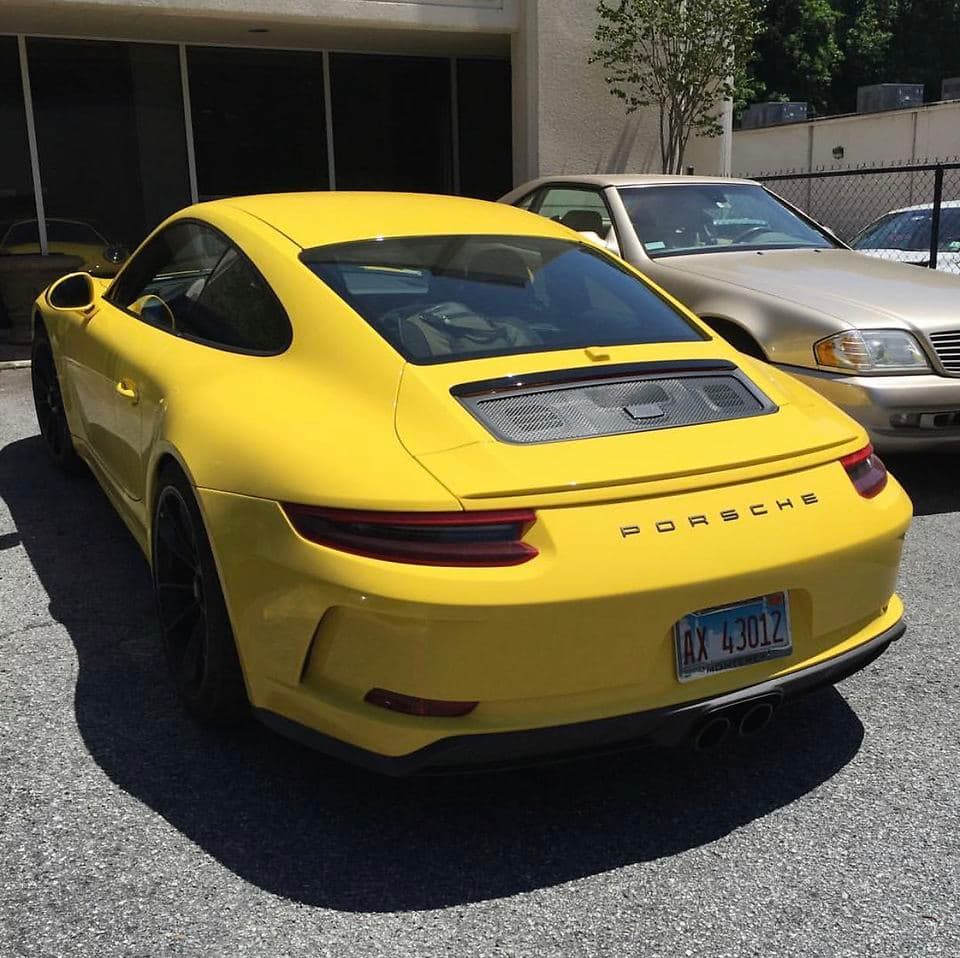 2018 Porsche 911 GT3 Touring in Racing Yellow