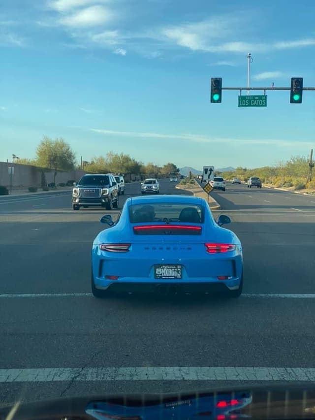 2018 Porsche 911 GT3 Touring in Exterior in Custom Color Non-Metallic — photo 6