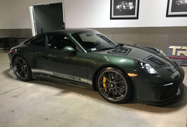 2018 Porsche 911 GT3 Touring in Exterior in Custom Color Metallic — photo 2