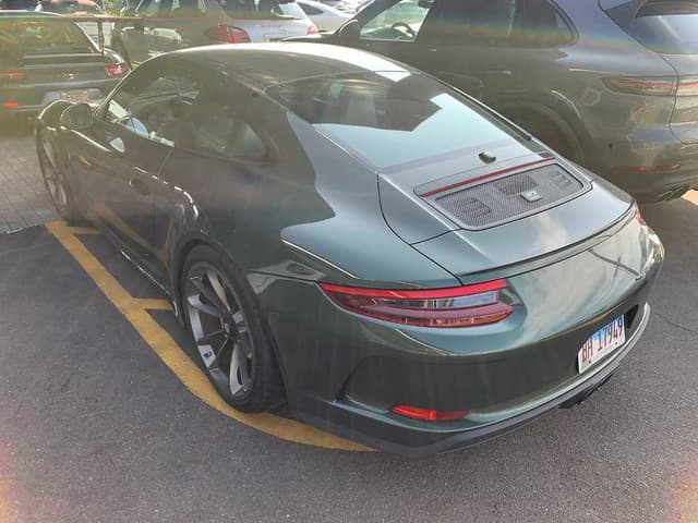 2018 Porsche 911 GT3 Touring in Exterior in Custom Color Metallic — photo 5