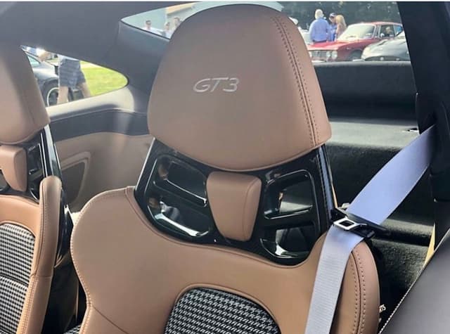 2019 Porsche 911 GT3 Touring in Unknown — photo 2