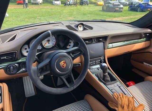 2019 Porsche 911 GT3 Touring in Unknown — photo 4
