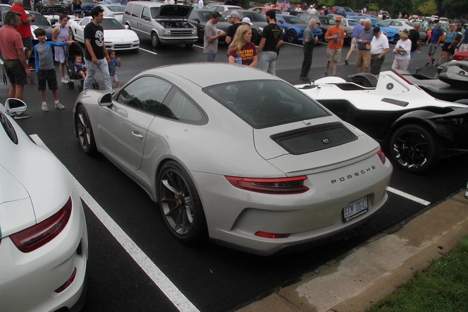 2018 Porsche 911 GT3 Touring in Chalk