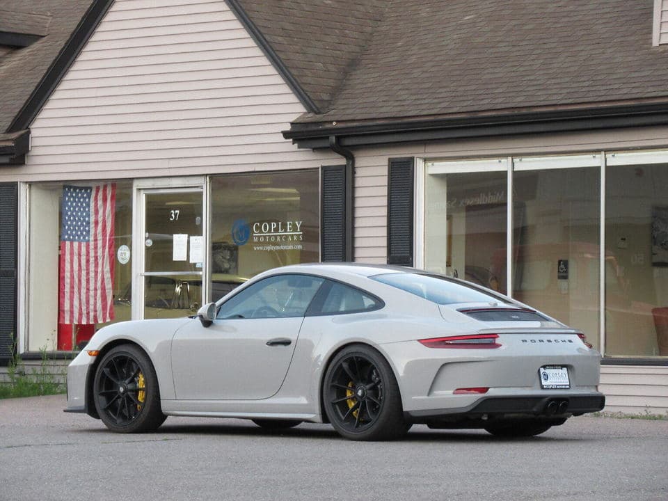 2018 Porsche 911 GT3 Touring in Chalk