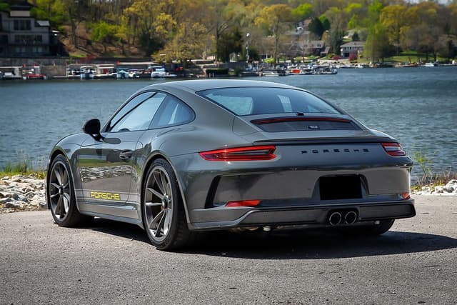 2018 Porsche 911 GT3 Touring in Exterior in Custom Color Non-Metallic — photo 3