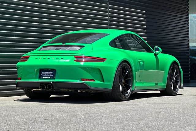 2018 Porsche 911 GT3 Touring in Exterior in Custom Color Non-Metallic — photo 6