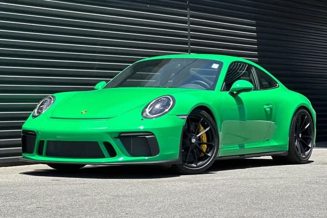 2018 Porsche 911 GT3 Touring in Exterior in Custom Color Non-Metallic — photo 7