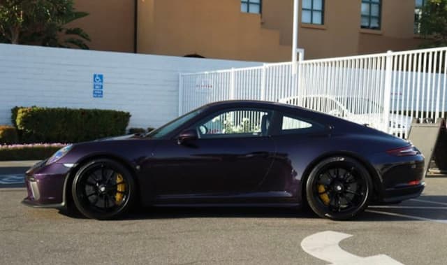 2018 Porsche 911 GT3 Touring in Exterior in Custom Color Metallic — photo 2