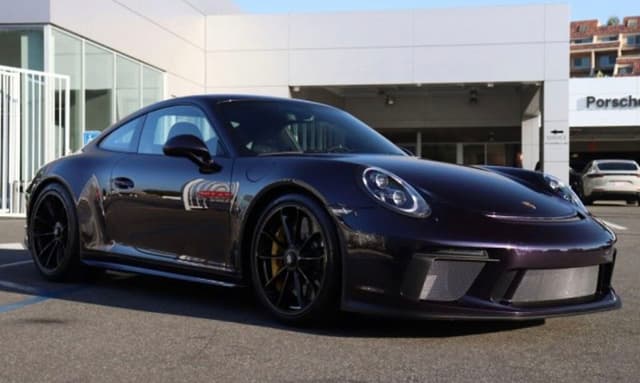 2018 Porsche 911 GT3 Touring in Exterior in Custom Color Metallic — photo 3