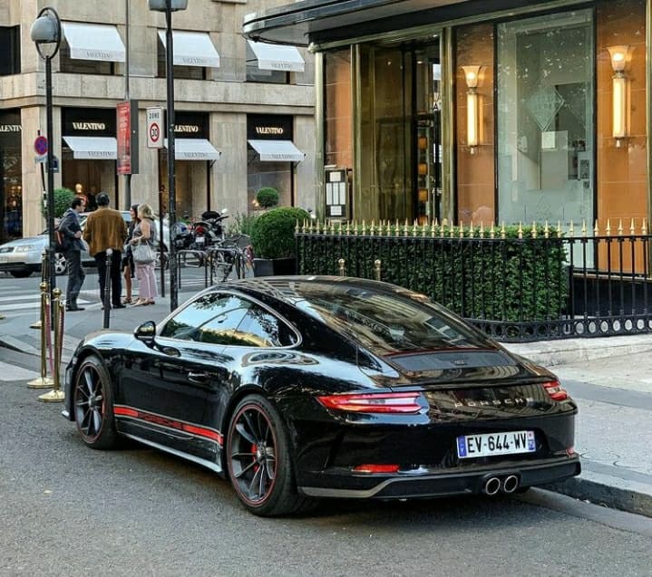 2018 Porsche 911 GT3 Touring in Black